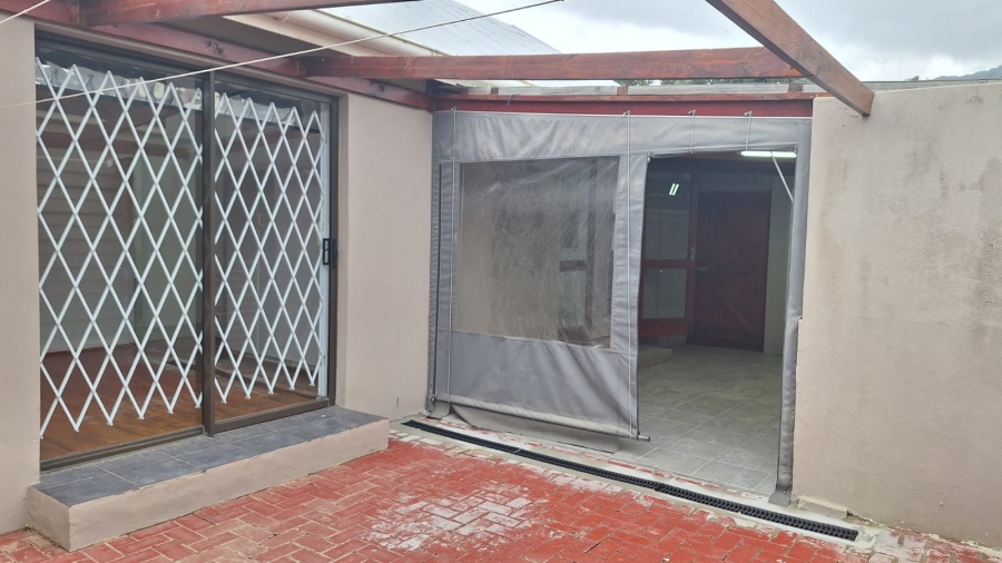 2 Bedroom Property for Sale in Admirals Park Western Cape